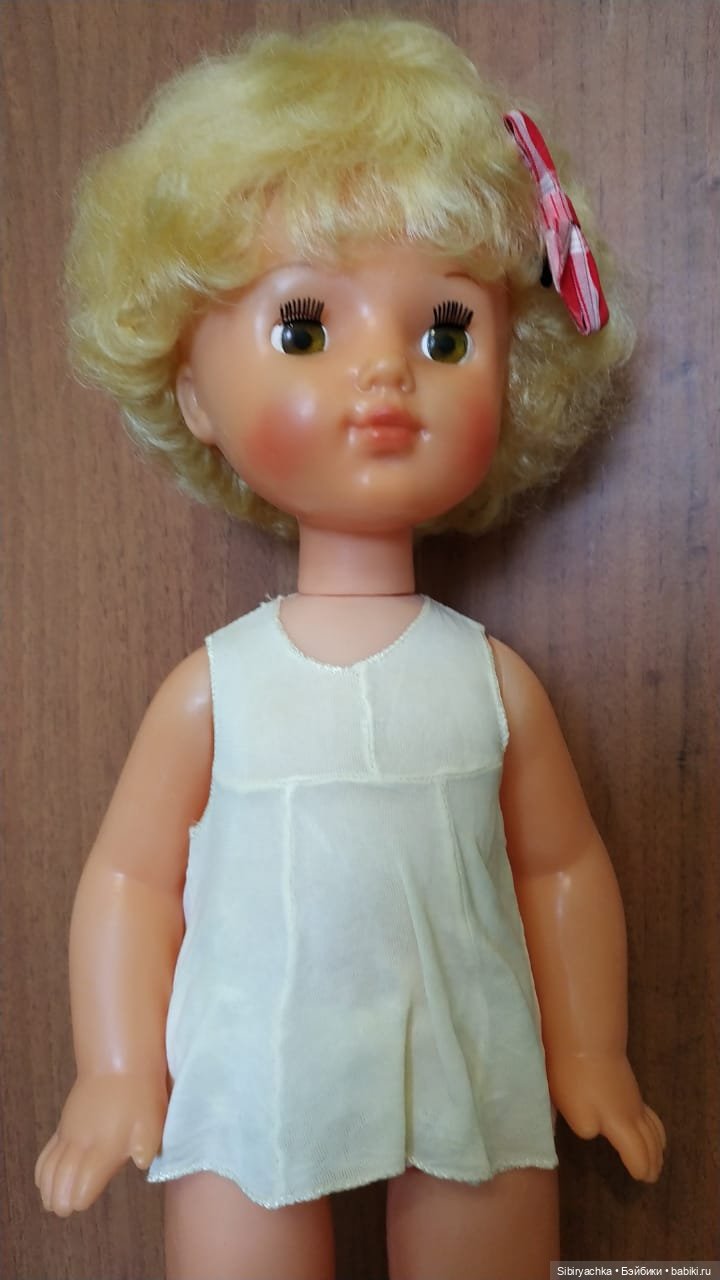 Белокурая малышка из прошлого Валюша