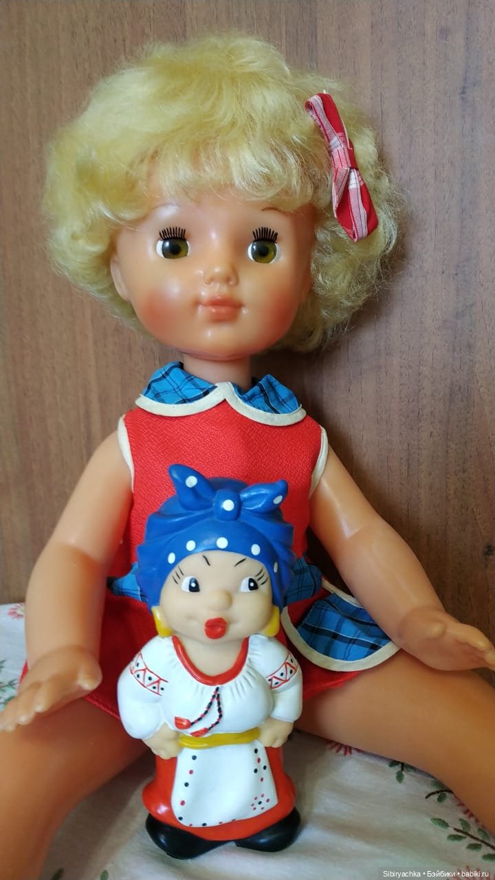 Белокурая малышка из прошлого Валюша