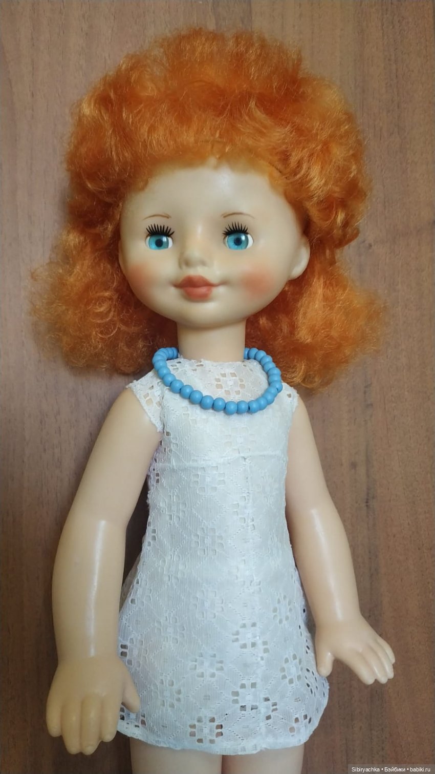 Синий, голубой и белый цвета в кукольной одежде