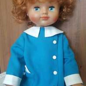 Синий, голубой и белый цвета в кукольной одежде.