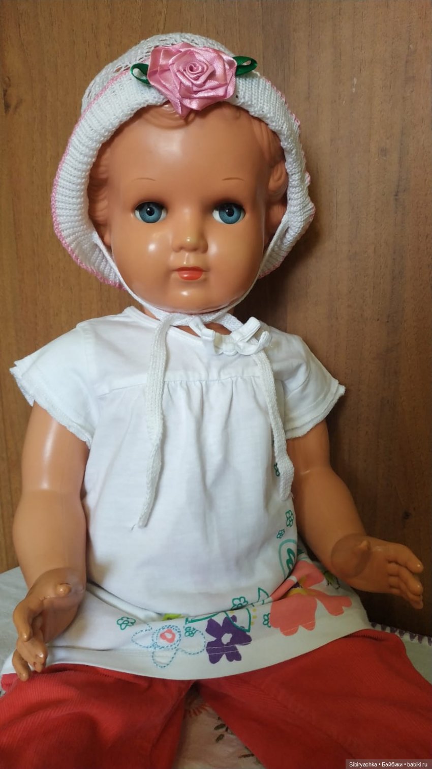 Варенька примеряет наряды к лету