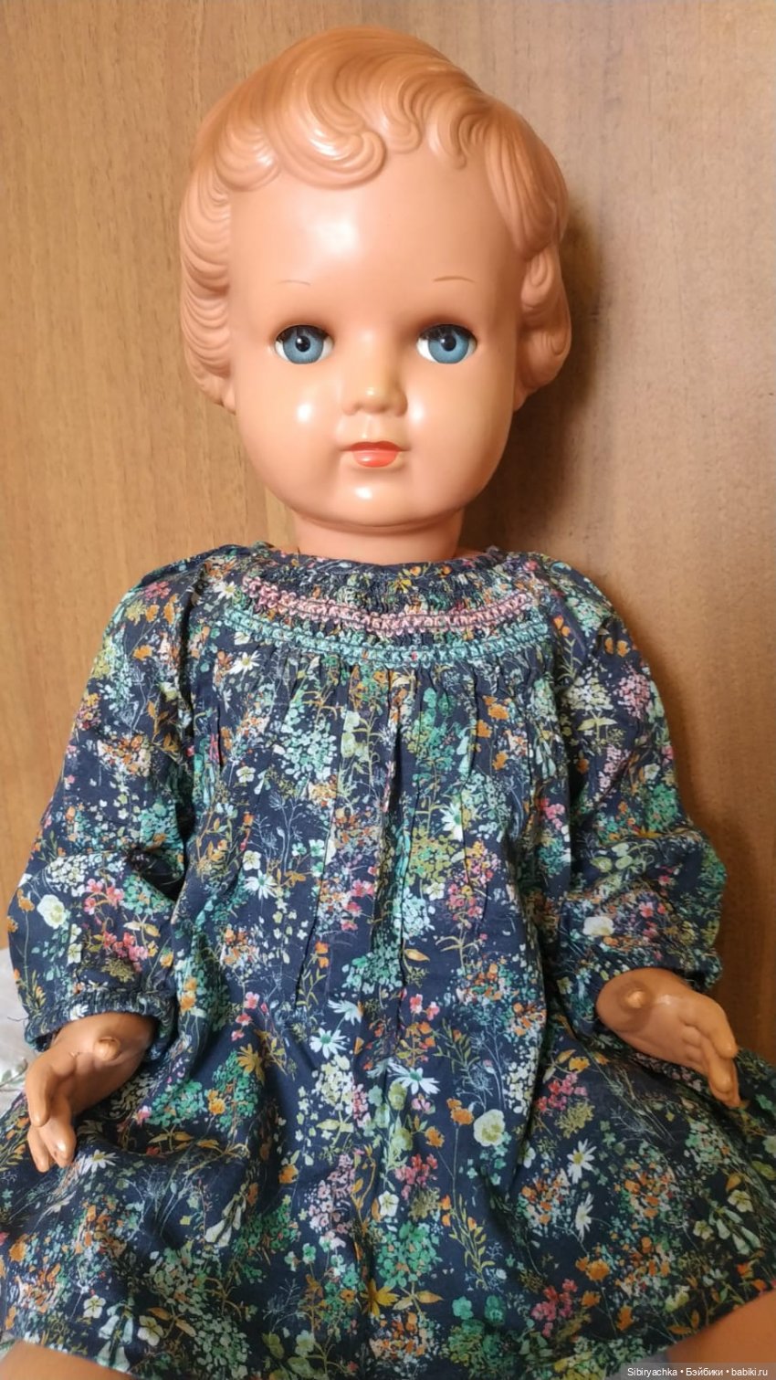 Варенька примеряет наряды к лету