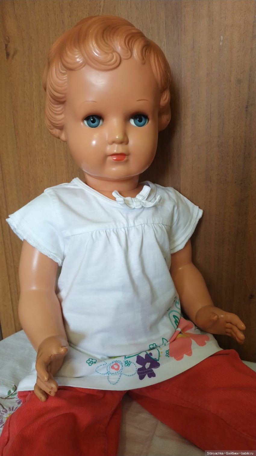 Варенька примеряет наряды к лету