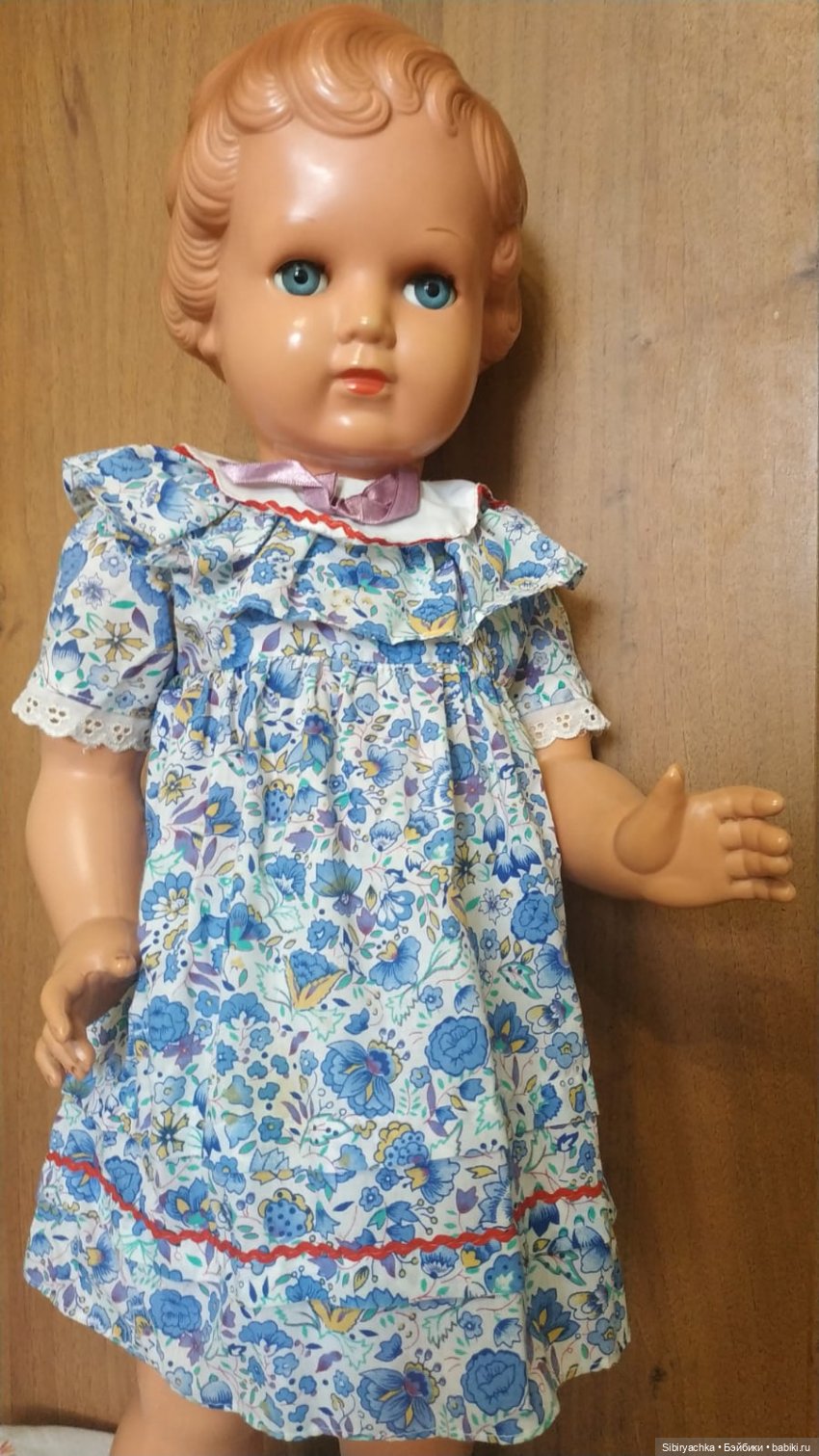 Варенька примеряет наряды к лету