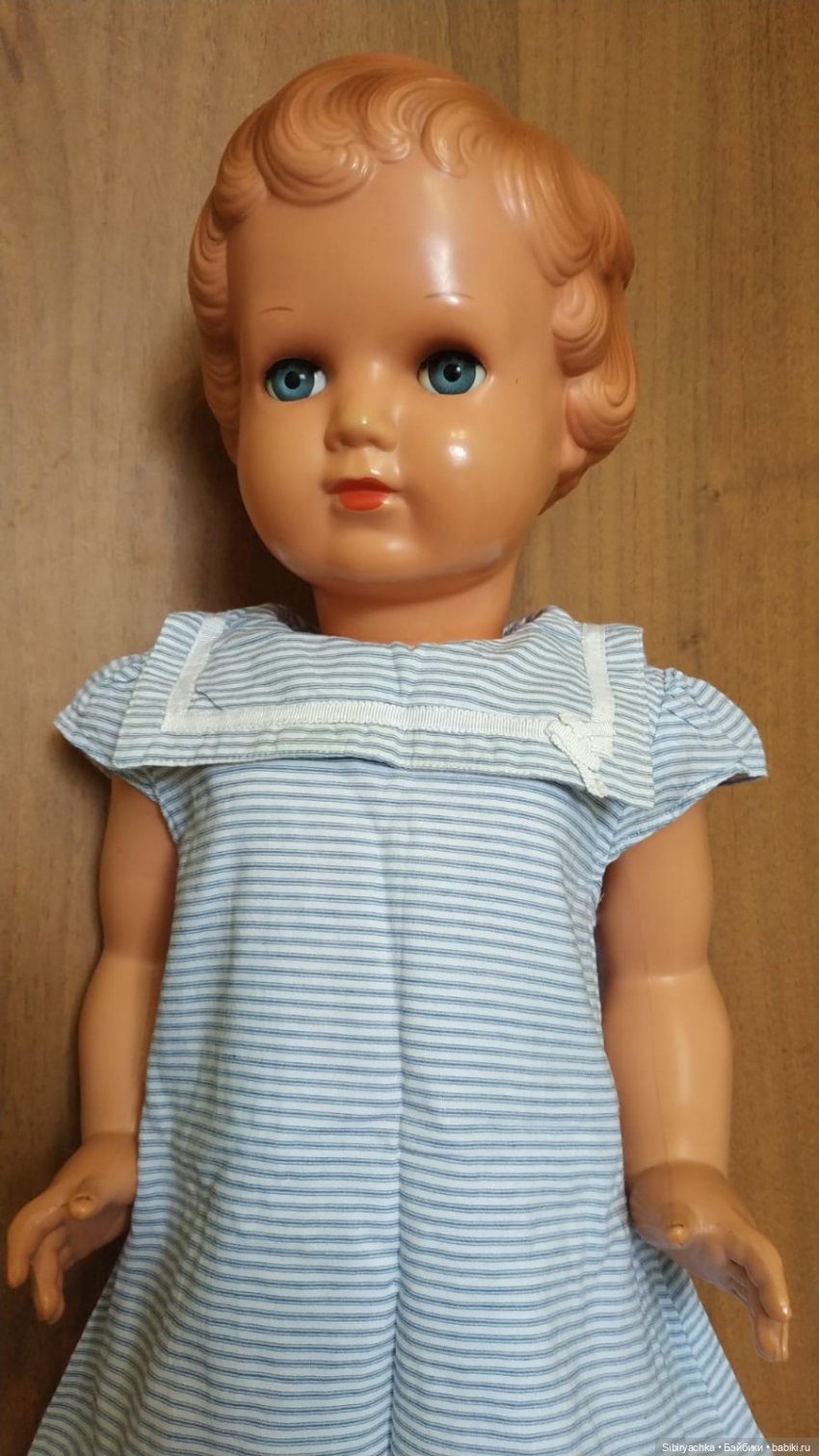 Варенька примеряет наряды к лету