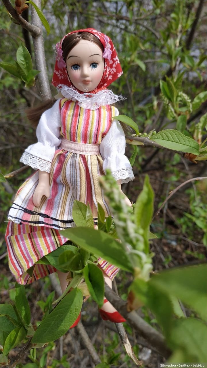 Весенняя прогулка Дуняши — Игровые куклы разных производителей (Разное): редкие бренды