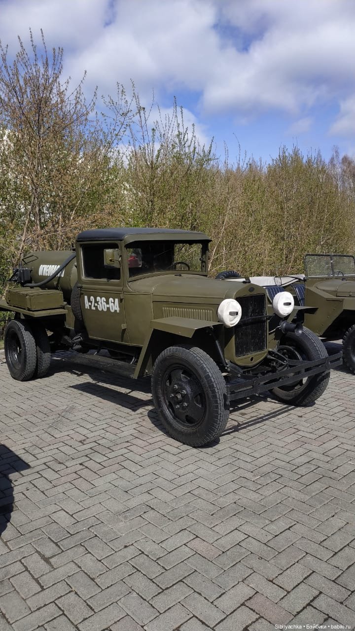 Василёк на выставке военной техники