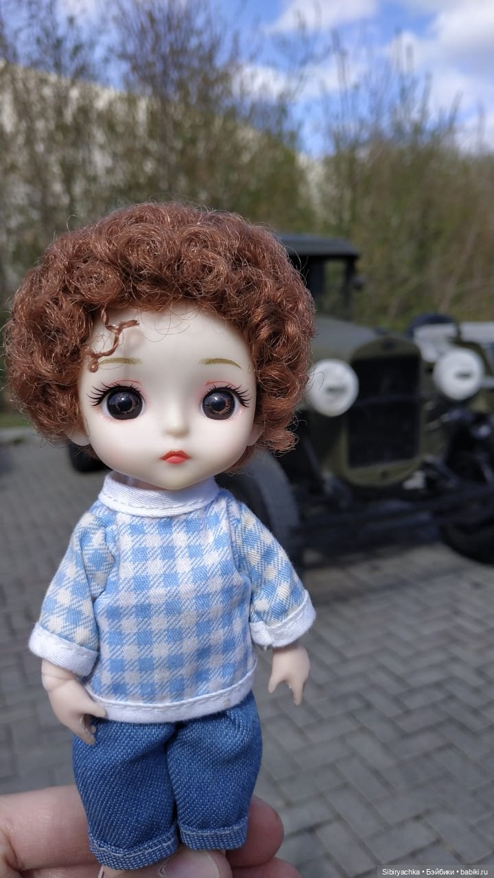 Василёк на выставке военной техники