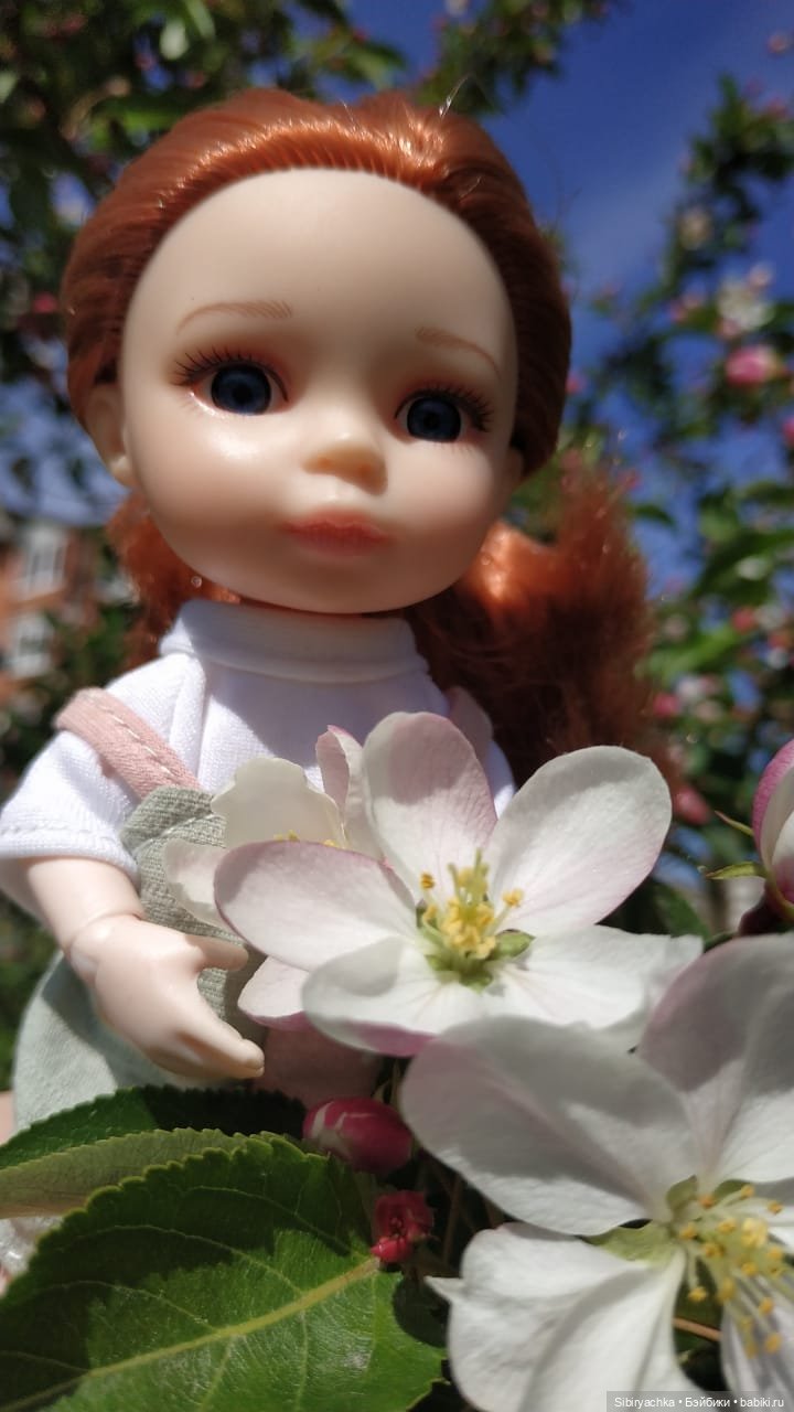 Майская прогулка Лизоньки и Полины