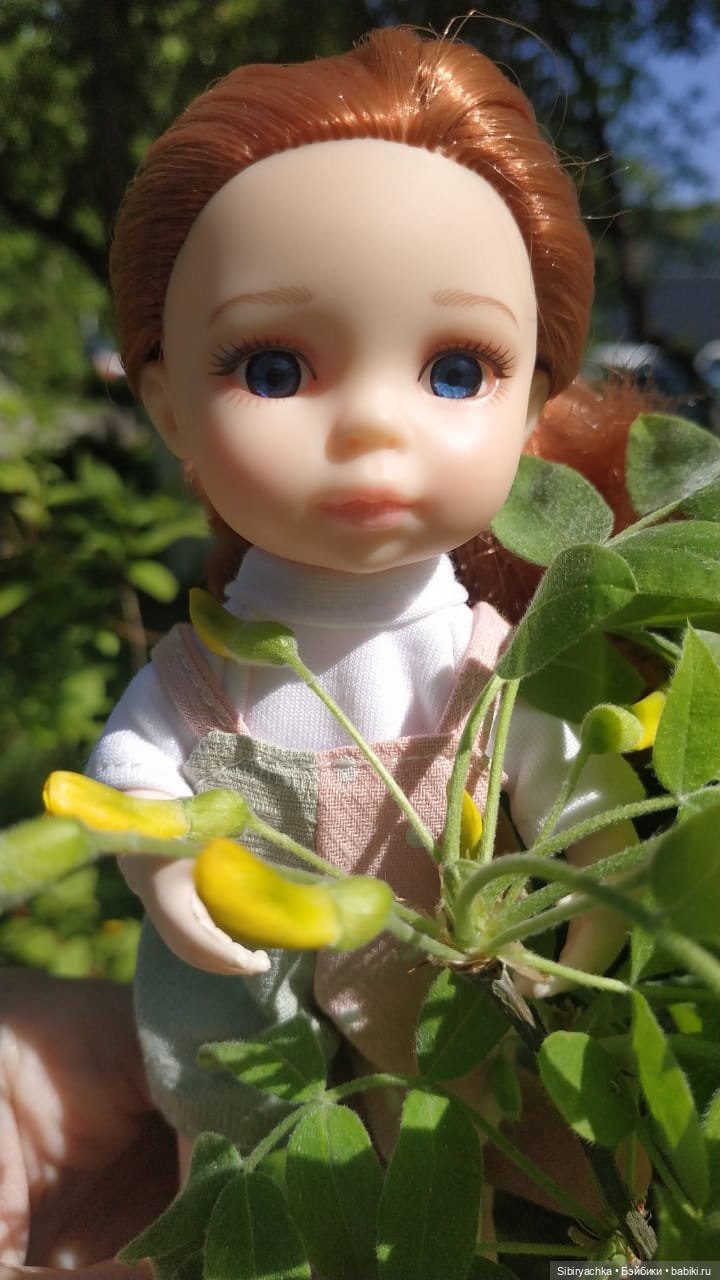 Майская прогулка Лизоньки и Полины