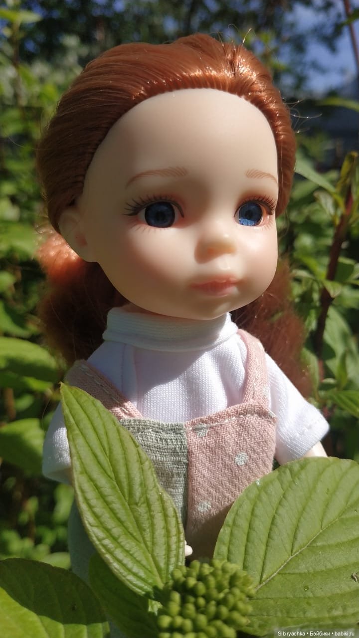 Майская прогулка Лизоньки и Полины