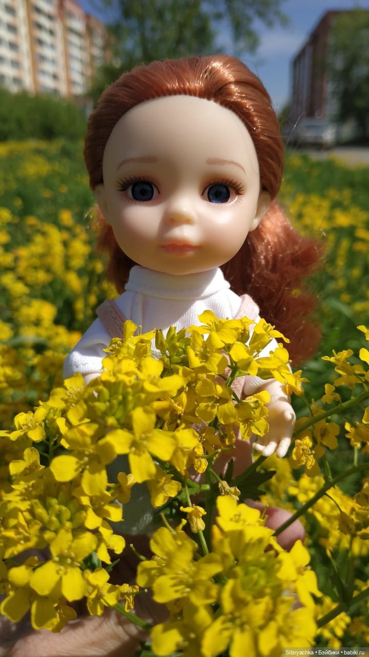 Майская прогулка Лизоньки и Полины