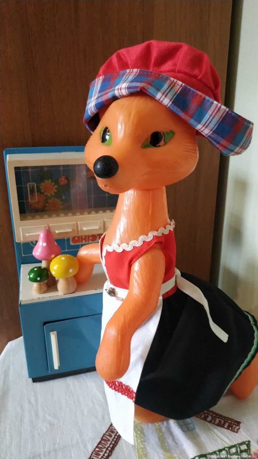 Лиса Патрикеевна — Игрушки СССР и советского детства: резиновые