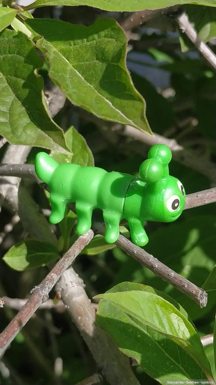 Первая летняя прогулка Лизоньки и Полины