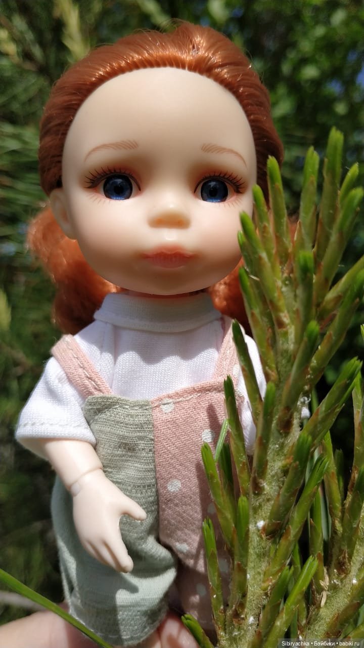 Первая летняя прогулка Лизоньки и Полины