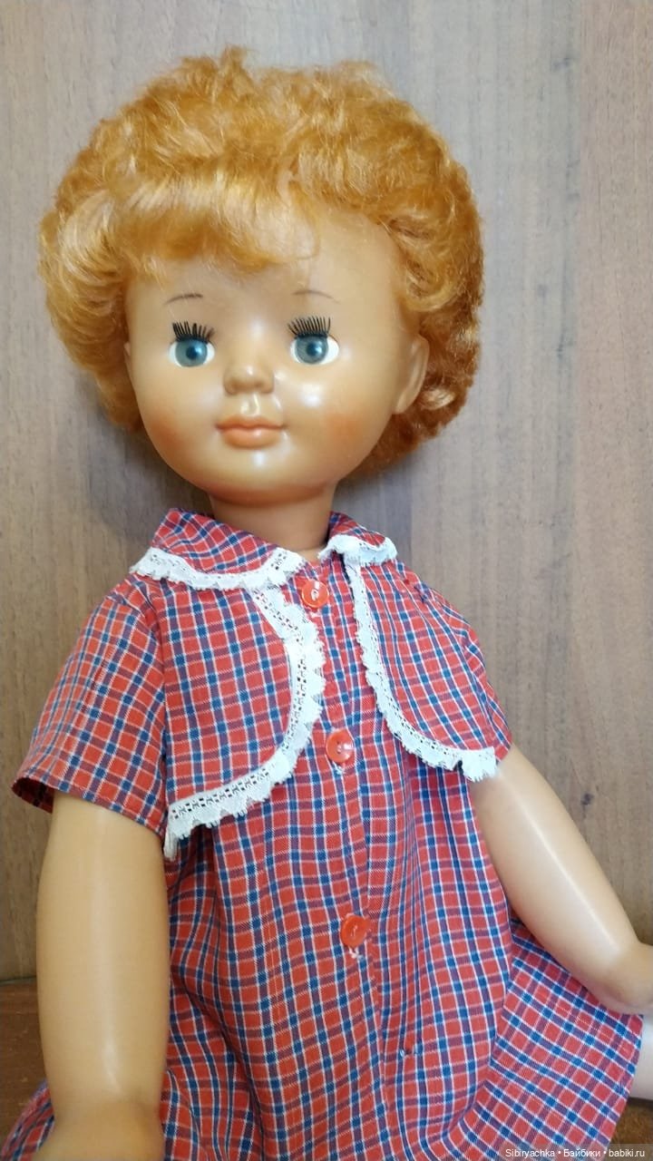 Жёлтые и красные наряды девочек из прошлого (фото 2)