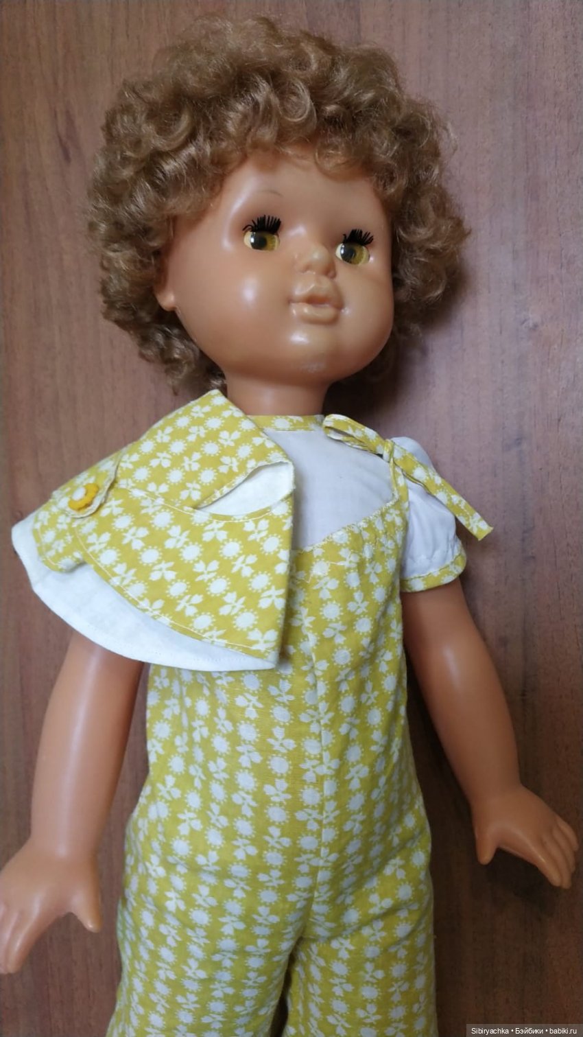 Жёлтые и красные наряды девочек из прошлого (фото 10)