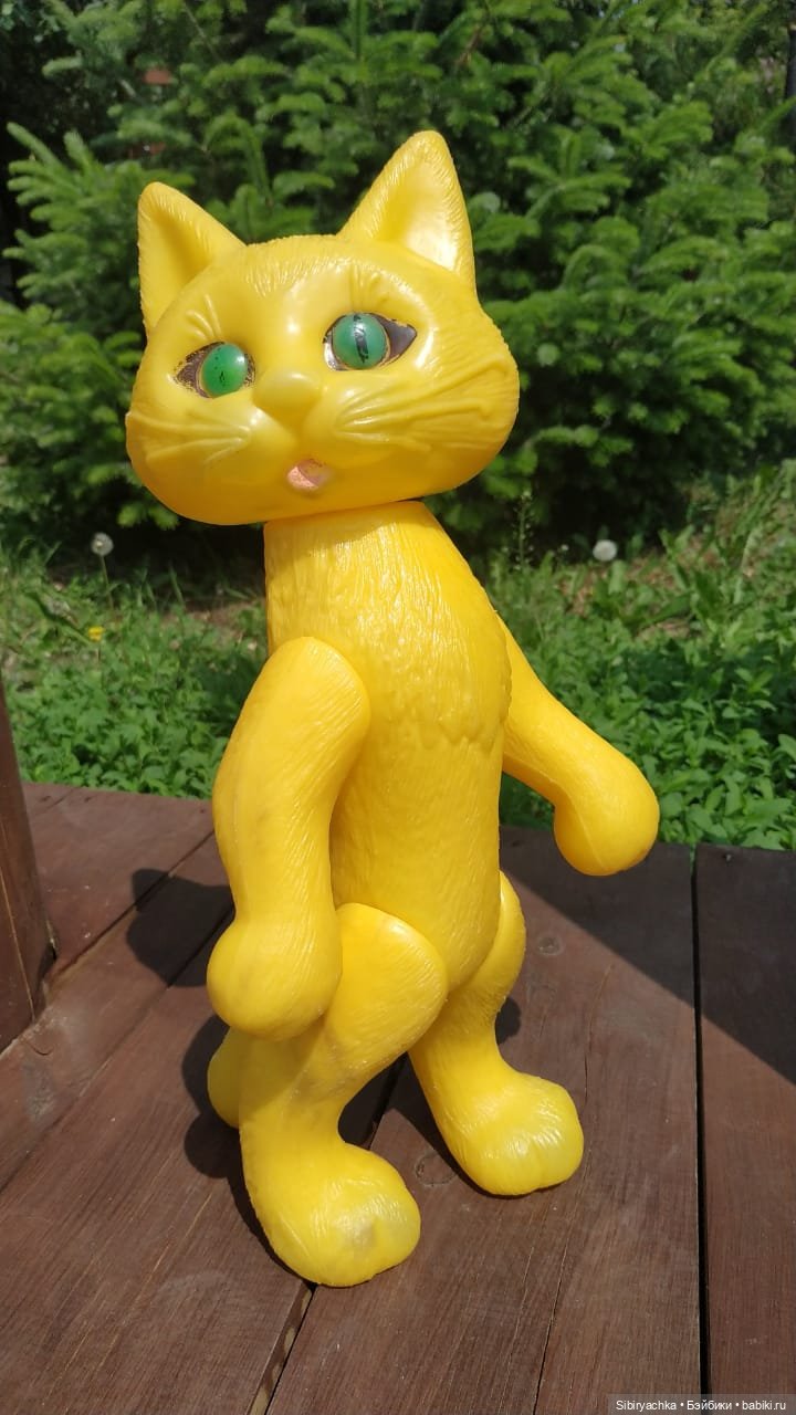 Котофей Иванович и Лиса Патрикеевна гуляют по городу (фото 8)