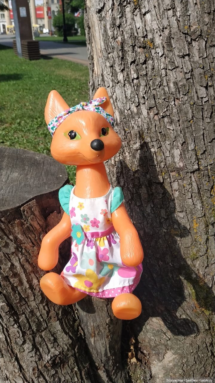 Небольшая прогулка Лисы Патрикеевны по городу (фото 6)