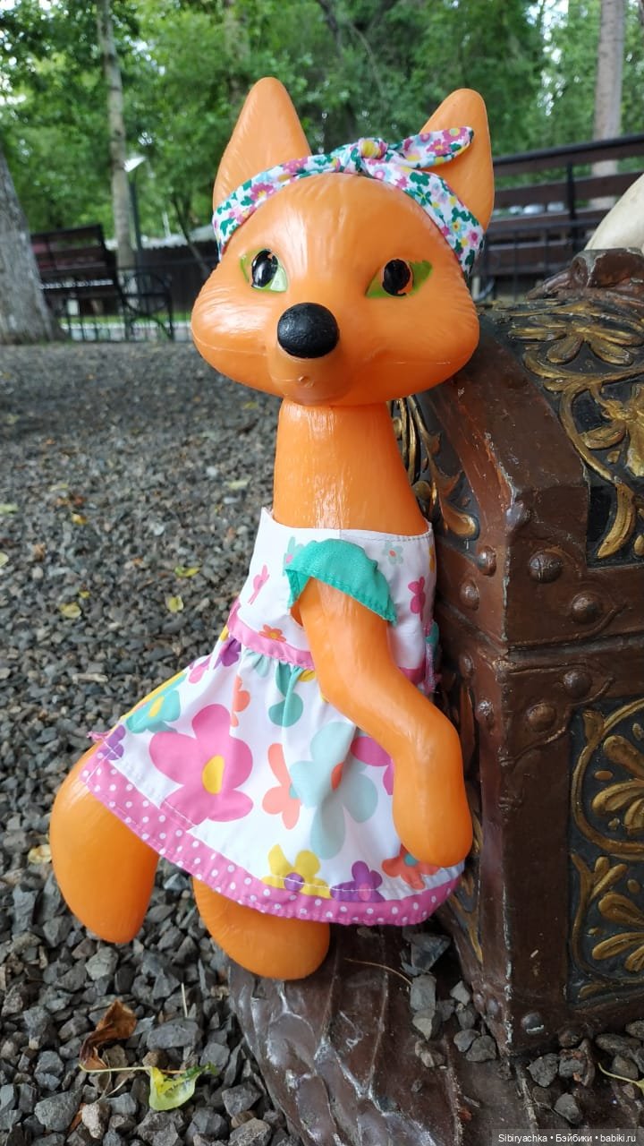 Небольшая прогулка Лисы Патрикеевны по городу