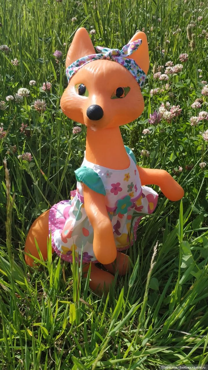 Пикник Лисы Патрикеевны — Игрушки СССР и советского детства: резиновые (фото 3)