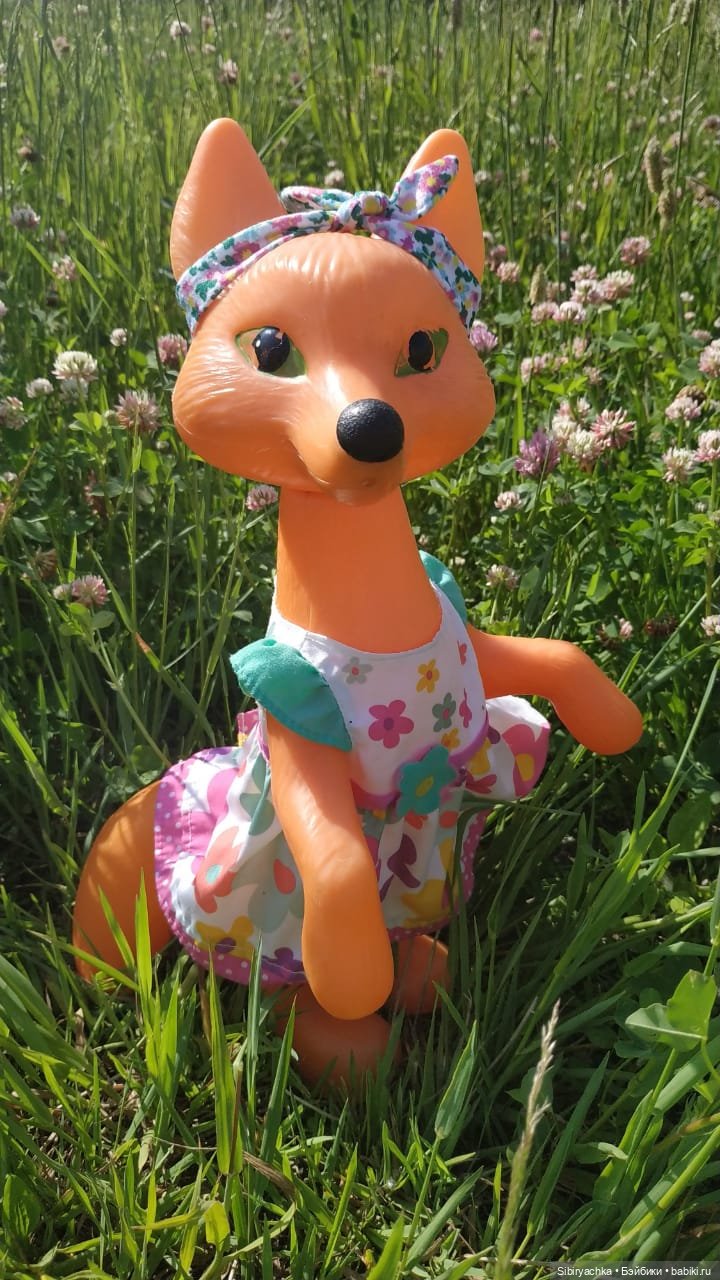 Пикник Лисы Патрикеевны — Игрушки СССР и советского детства: резиновые (фото 4)