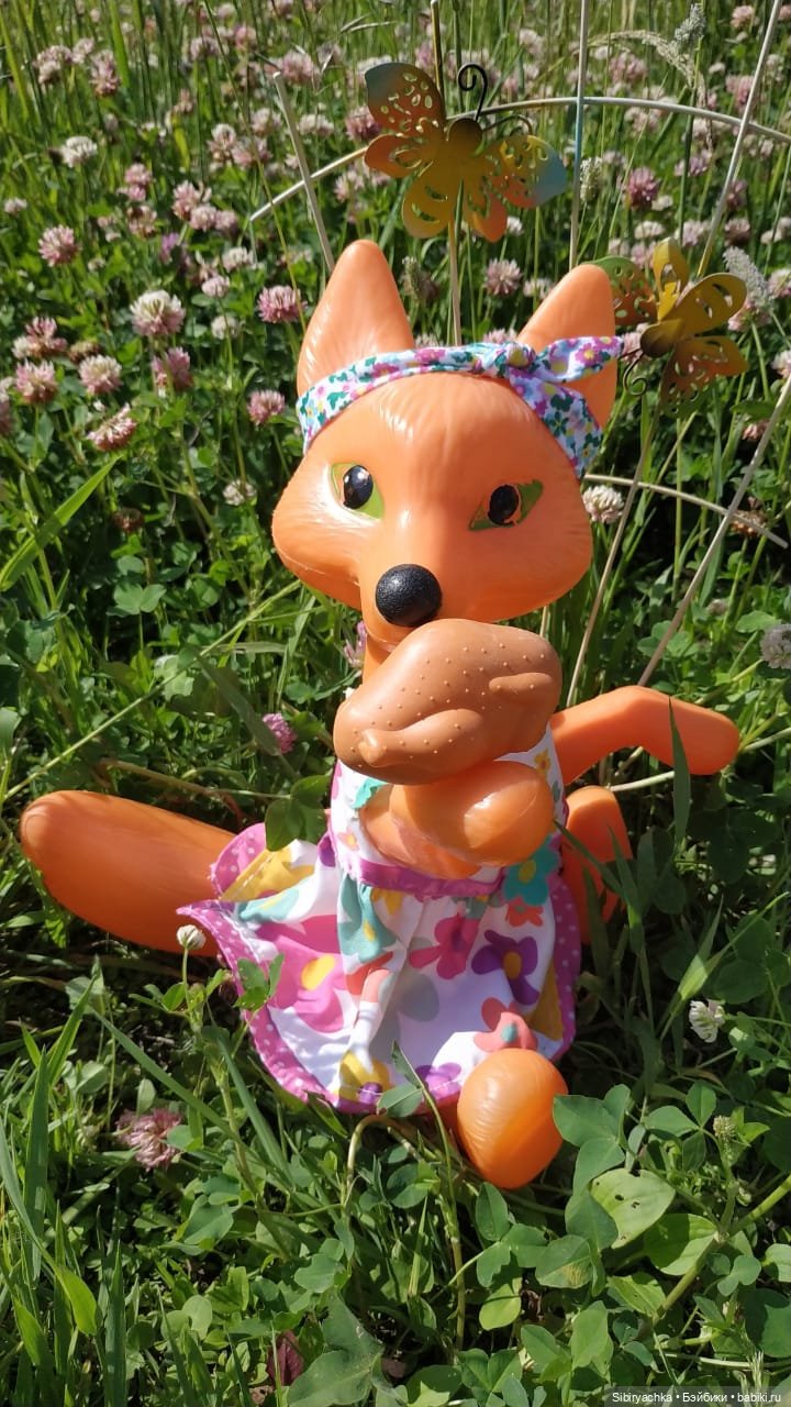 Пикник Лисы Патрикеевны — Игрушки СССР и советского детства: резиновые (фото 10)