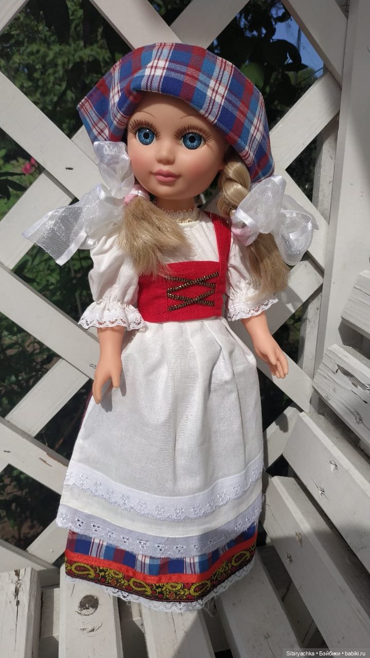 Настенька на прогулке — Российские куклы Весна (фото 7)