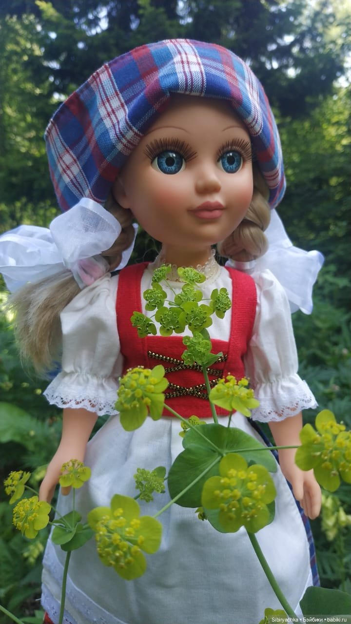 Настенька на прогулке — Российские куклы Весна (фото 6)