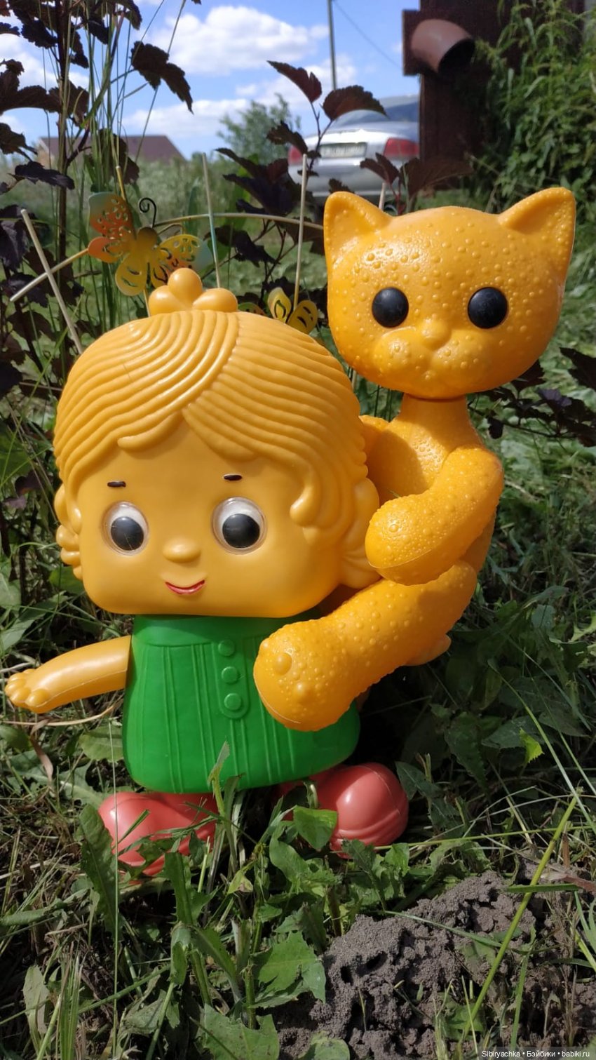 Беззаботное лето Дуняши и кошечки Мурочки
