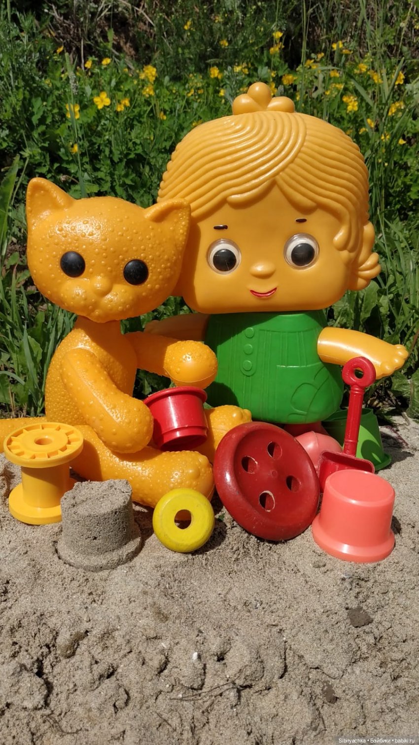 Беззаботное лето Дуняши и кошечки Мурочки