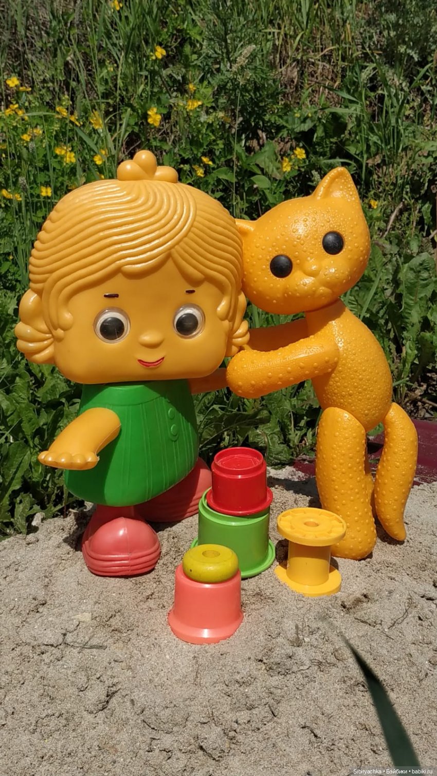 Беззаботное лето Дуняши и кошечки Мурочки