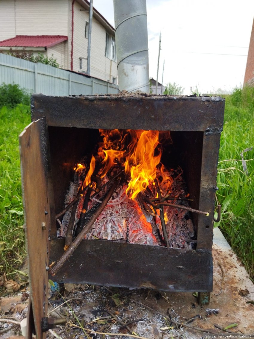 Есть только миг между прошлым и будущим