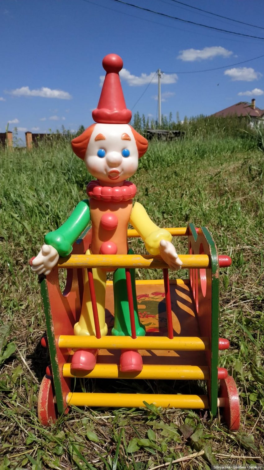 Дуняша ждала, ждала и дождалась своего папу