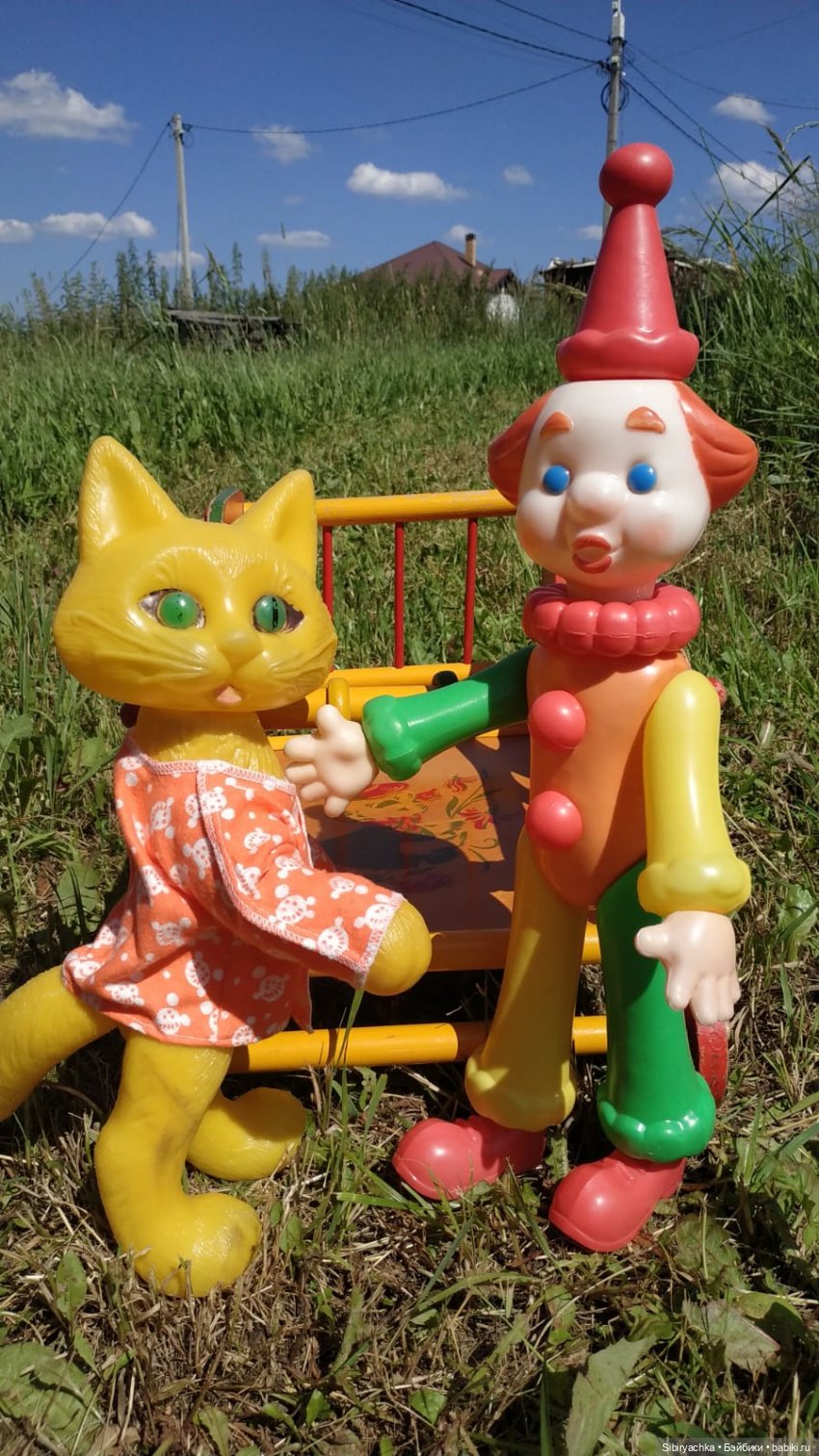 Дуняша ждала, ждала и дождалась своего папу