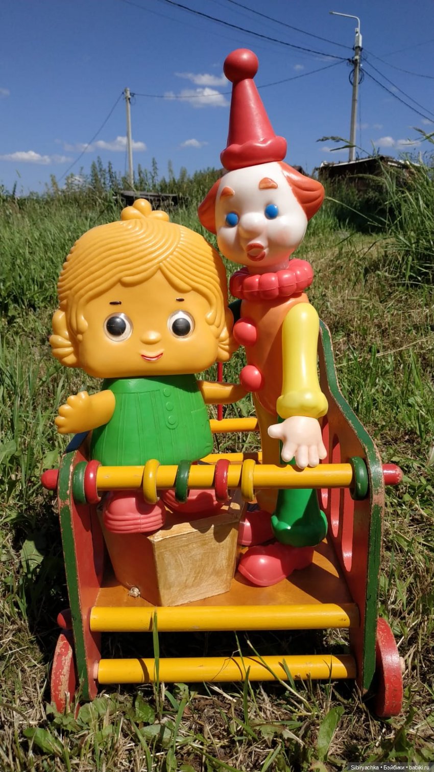 Дуняша ждала, ждала и дождалась своего папу