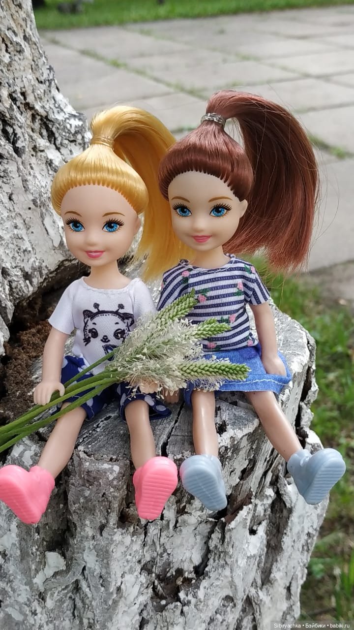 Летняя прогулка Анечки и Яночки