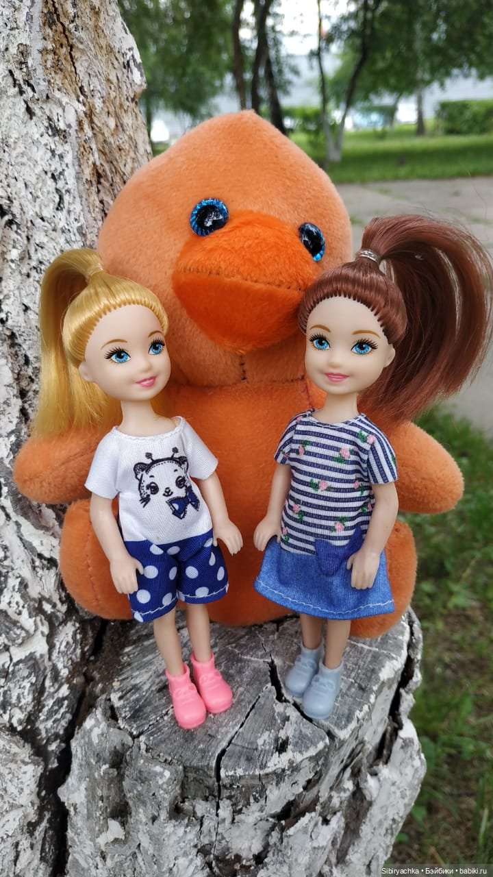 Летняя прогулка Анечки и Яночки