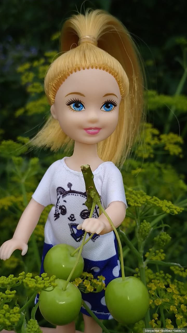 Летняя прогулка Анечки и Яночки