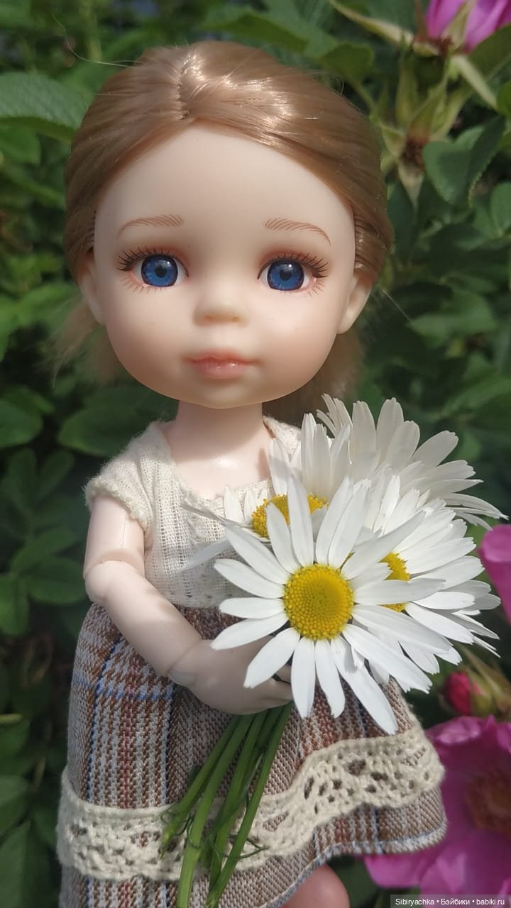 Летние прогулки Лизоньки и Полины