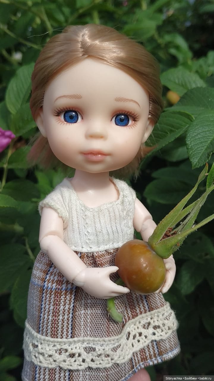 Летние прогулки Лизоньки и Полины