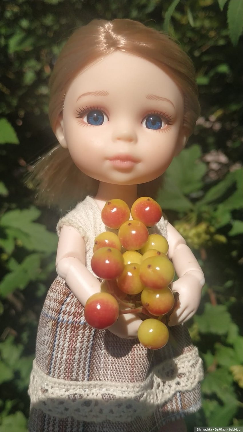 Летние прогулки Лизоньки и Полины