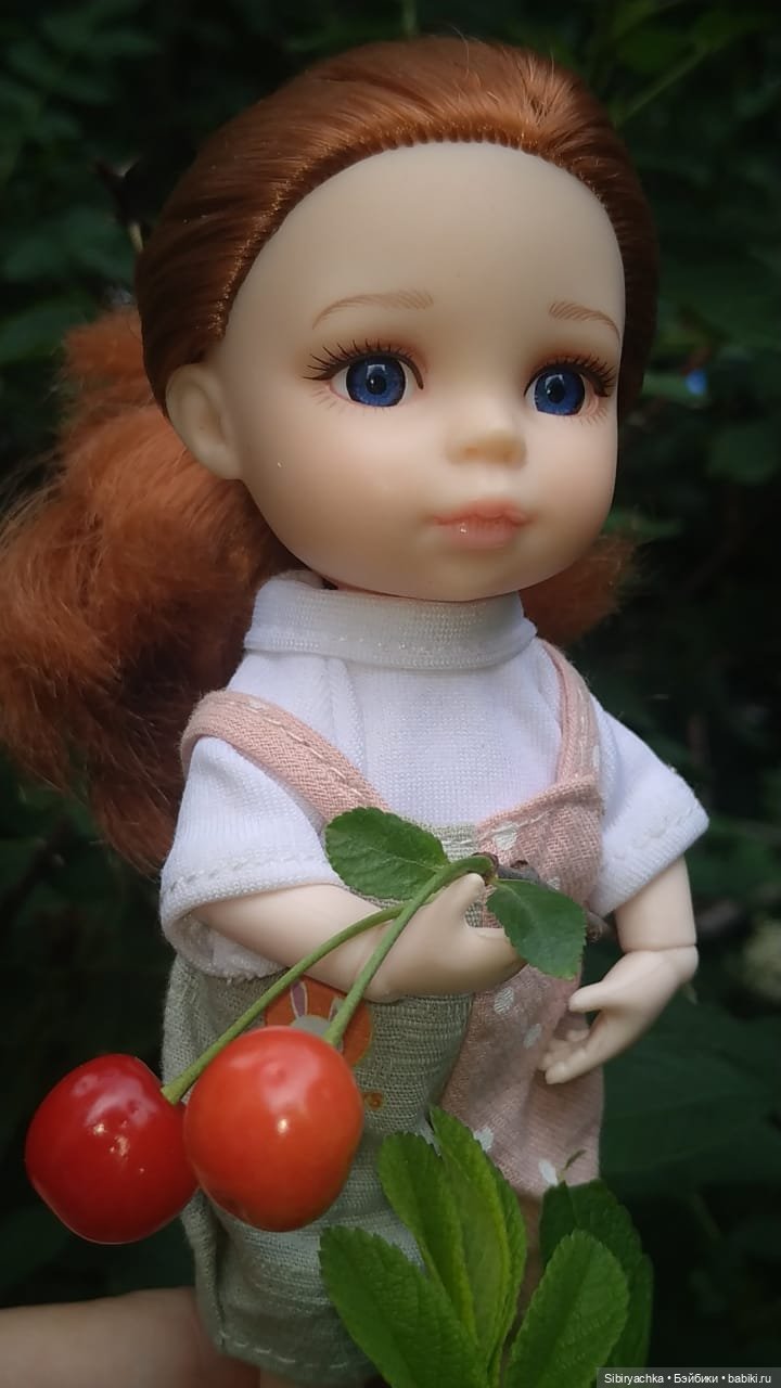 Летние прогулки Лизоньки и Полины