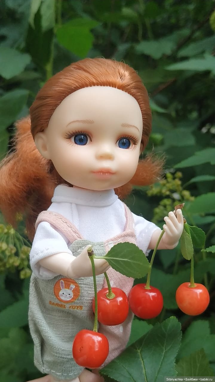 Летние прогулки Лизоньки и Полины