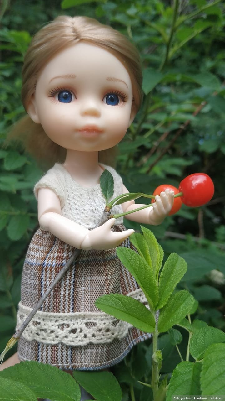 Летние прогулки Лизоньки и Полины