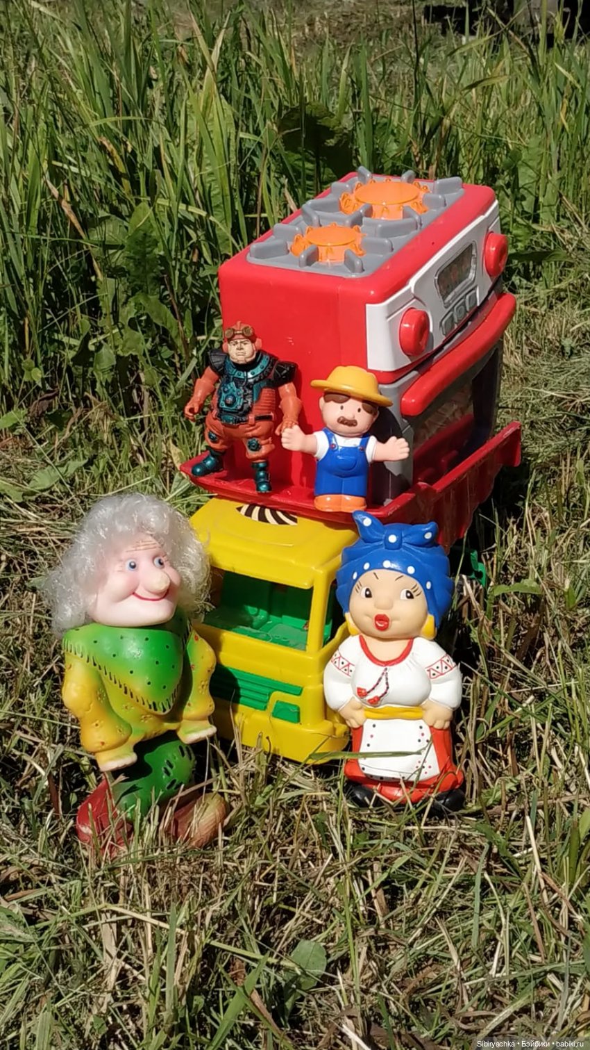 Деревня "Радость" — Игрушки СССР и советского детства: резиновые