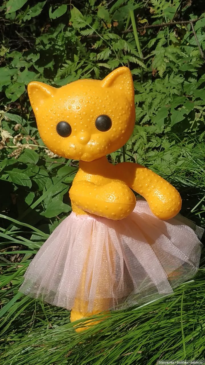 Кошечка Мурочка в любимом лесу (фото 2)