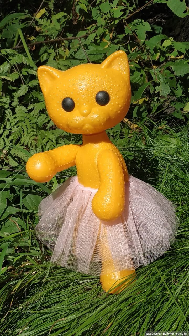 Кошечка Мурочка в любимом лесу (фото 3)