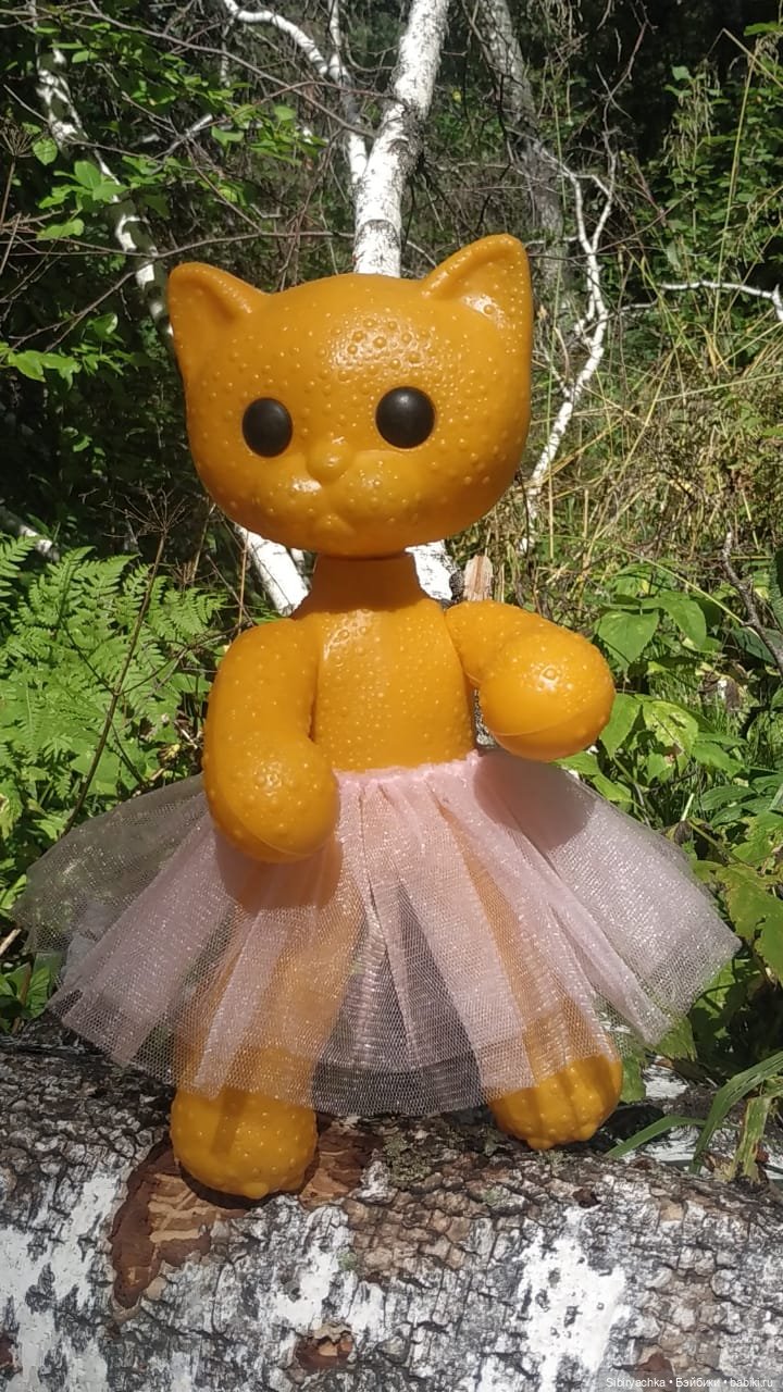 Кошечка Мурочка в любимом лесу