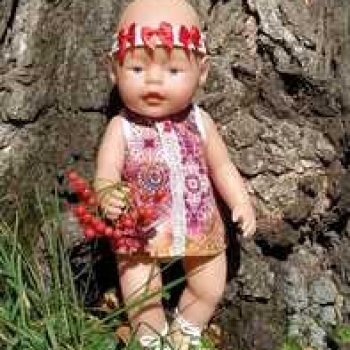 Первая прогулка Настеньки в лесу.